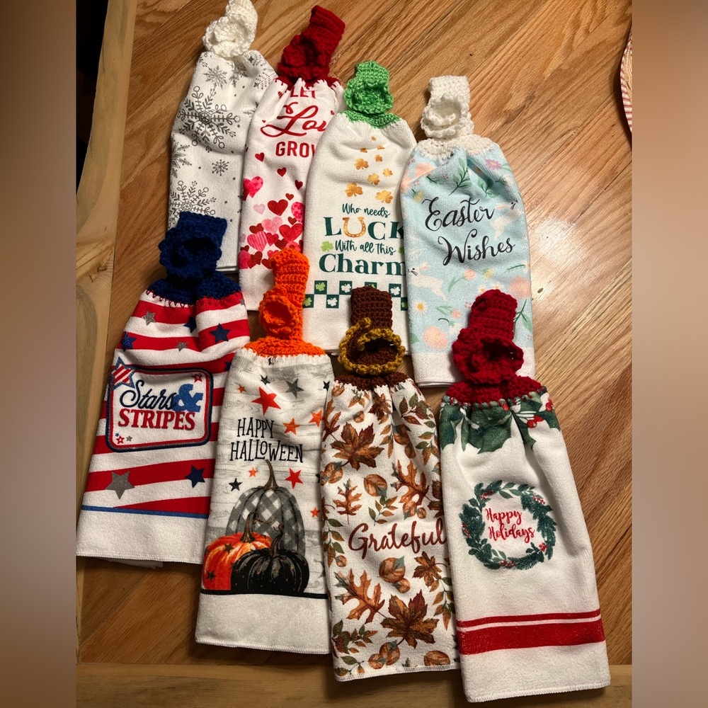 Assorted Holiday Kitchen Hanging Microfiber  Towels